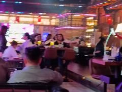 -喜鹊音乐酒馆(西街店)