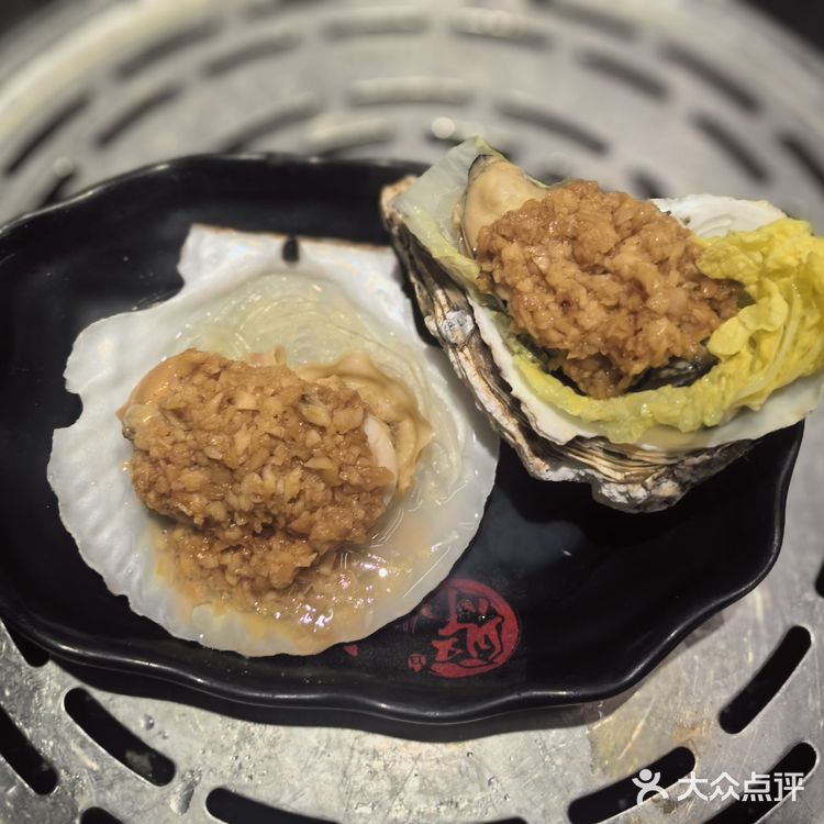 必吃榜海鲜餐厅—第一次有人给剥虾