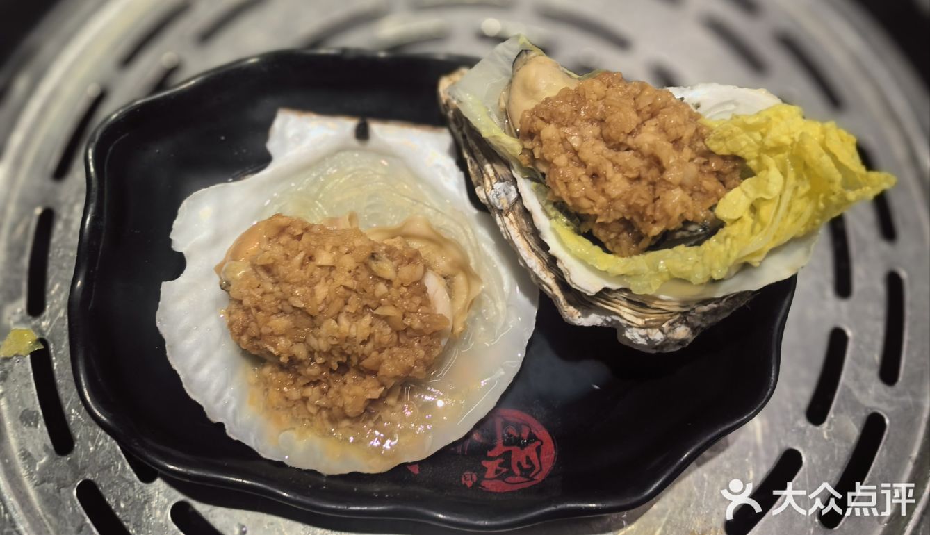 必吃榜海鲜餐厅—第一次有人给剥虾