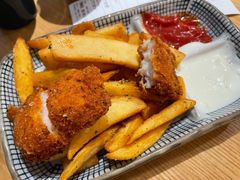 英式炸鱼配宽薯-HELLO 27 意面·沙拉·帕尼尼