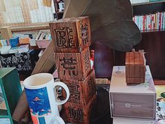 内景-荒岛书店(黄县路店)
