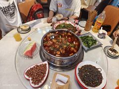 -牟记江湖重庆地标特色菜鱼蛋海鲜羊蝎子(巴南区黑金冠十多年好店)