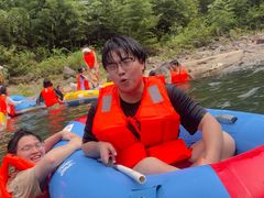 -安吉龙王山峡谷漂流