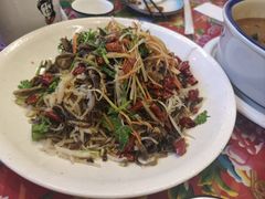 -闯关东东北农家菜(崂山石老人店)
