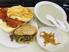 烧饼夹牛肉-护国寺小吃(地安门店)