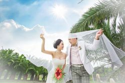 点击看大图 59F2C15D12B35DB9C4F04501EAEAEEAA-蔚蓝海岸婚纱摄影(上海店)
