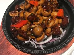 -八府香鸭·啫啫煲(华山路店)