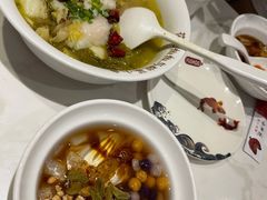 -渝是乎酸菜鱼(龙旗购物中心店)