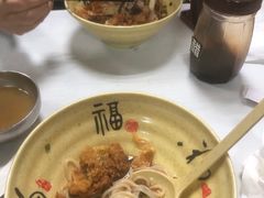 -龙香记桂林米粉(东扬威街11号楼店)