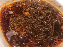 -阿瓦山寨·湘菜现炒·剁椒鱼头王(咸阳总店)