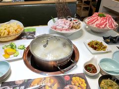 -洪氏嗨捞·猪肚鸡火锅(阳光天地店)