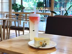 -猫的天空之城概念书店(束河店)
