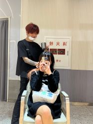 -PE SALON 