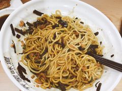 -弄堂咪道-饭香·面香·馄饨香(兴梅店)