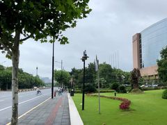-龙溪路(地铁站)