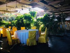 大堂-红栌温泉山庄生态美食餐厅