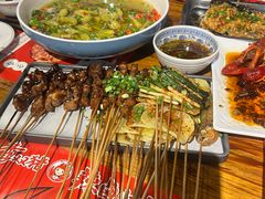 -李双猪·小龙虾·烧烤·羊肉煲(乐山店)