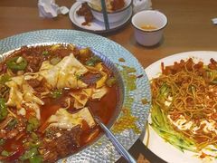 -俭寨大盘鸡·手抓肉·烧烤新疆菜(乌苏路店)