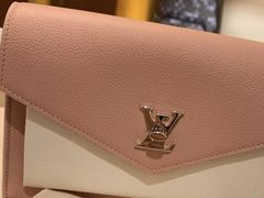 -Chanel(德基广场店)