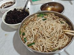 -正宗杨记普洱酸醋米线(总店)