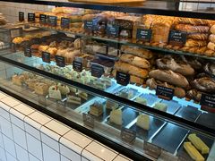 面包甜点陈列柜-81BAKERY(大学路店)