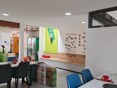 -毛辣果·贵州红酸汤牛肉火锅(西单店)