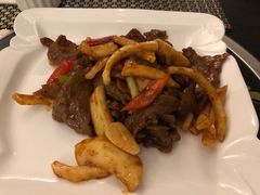 欢喜椰子黄牛肉-蜈支洲岛珊瑚酒店临海阁中餐厅