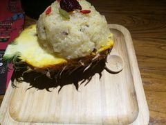 菠萝饭-茶花妹子云南餐厅(北大店)
