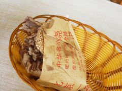 烧饼夹肉-洪峰浩老北京烧饼夹肉(角门路店)
