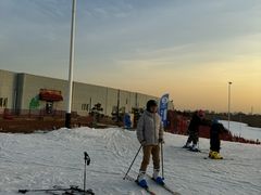 -华彬猛犸滑雪场