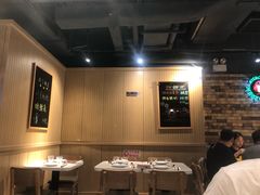 大堂-裕.鹅庄