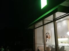 门面-奈雪的茶(南山大冲一期店)