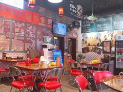大堂-蚝堡海鲜·威海菜·海肠捞饭·烧烤·亚洲吃蚝公司(幸福门店)