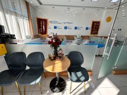 -靓芙泉专研痘痘肌