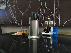 餐具摆设-老师专·玉溪特色小吃