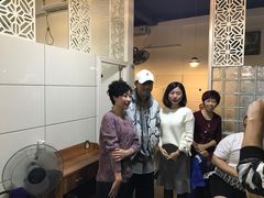 林峯光顾-凯华海鲜火锅·传承三十六年
