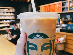 -星巴克(广州南站A18检票口楼上)