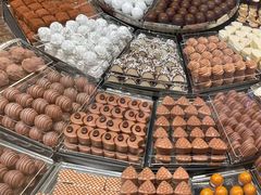 -Laderach 莱德拉(上海环贸iapm店)