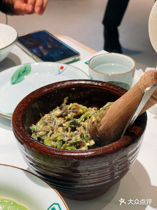 费大厨辣椒炒肉(悠唐购物中心店)皮蛋青椒擂茄子图片