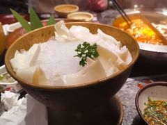 -牛YO寿喜烧·铁板烧和牛火锅自助(市府恒隆店)