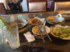 -Cuc Gach Quan Restaurant