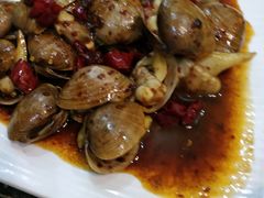 -扒虾小妹儿麻辣海鲜(宏图街店)