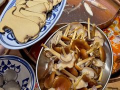 -洱火云南酸菜牛肉火锅(石景山当代商城店)