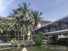 -三亚湾海居铂尔曼度假酒店