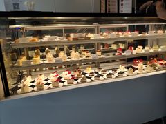 面包甜点陈列柜-PETIT PARIS 小巴黎(花园道店)