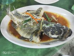 -四川小胡子海鲜(丁村万人海鲜广场店)