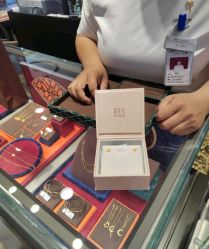 -周生生Chow Sang Sang(新世界店)