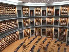 图书馆-浙江越秀外国语学院