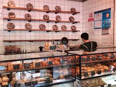 面包甜点陈列柜-81BAKERY(大学路店)