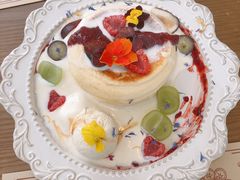 -Mark&Mars Restaurant